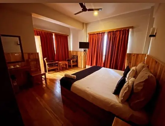 Deluxe Tek Büyük veya İki Ayrı Yataklı Oda