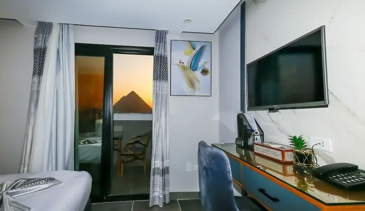 Deluxe Double/Twin Room - Pyramids View With Terrace