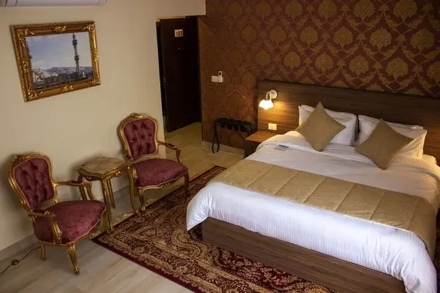 Deluxe Tek Büyük Yataklı Oda
