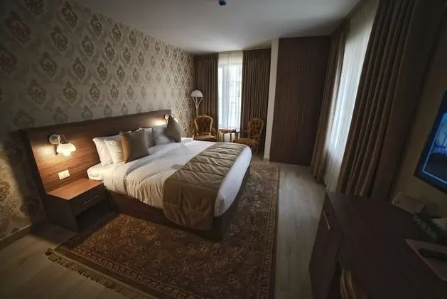Deluxe Tek Büyük Yataklı Oda