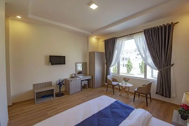 Deluxe Tek Büyük Yataklı Oda
