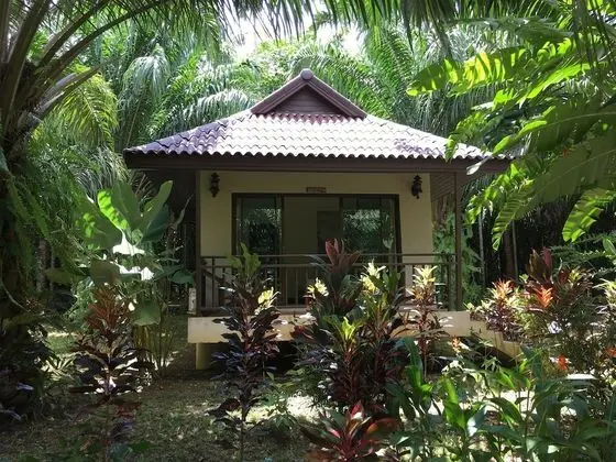 Double Fan Bungalow with Garden View