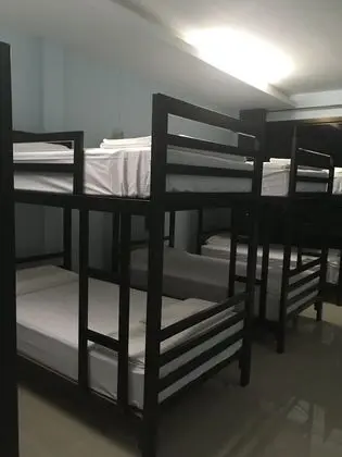 Mixed Dormitory with Shared Bathroom