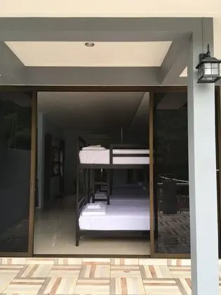 Mixed Dormitory with Shared Bathroom