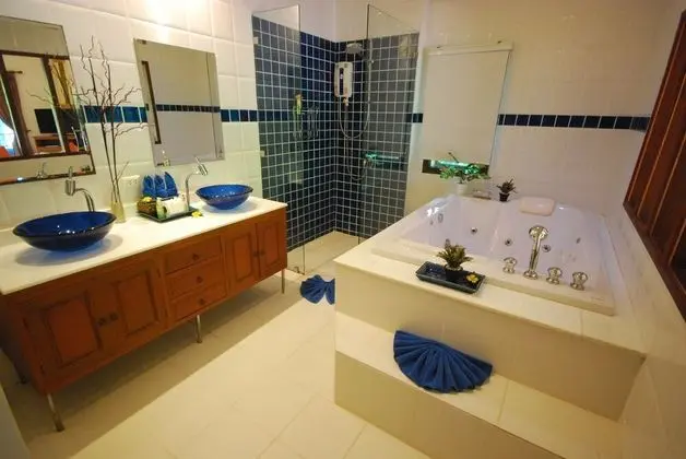 3-Bedrooms Villa