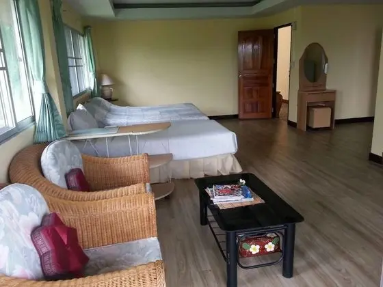 Suite Room (Small)