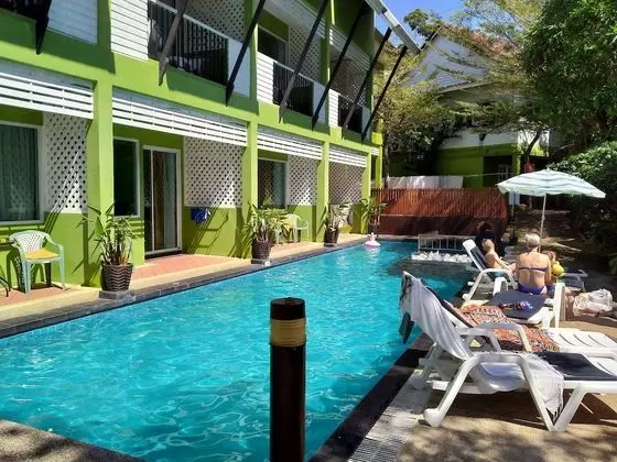 Deluxe Pool Access
