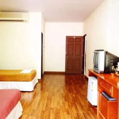 Üç Kişilik Oda