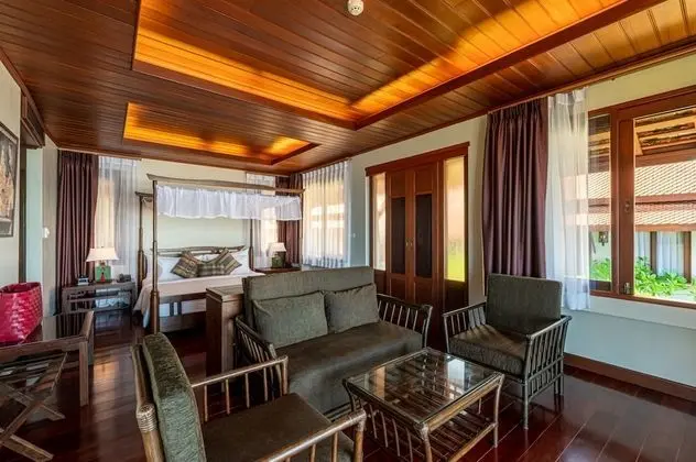 Honeymoon Villa, Denize Sıfır