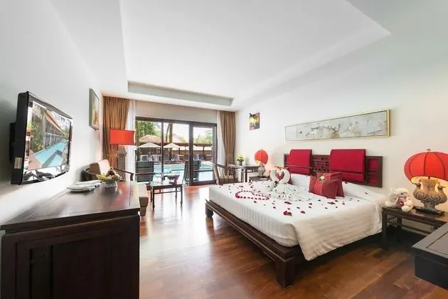 Deluxe Tek Büyük veya İki Ayrı Yataklı Oda, Havuz Kullanımı