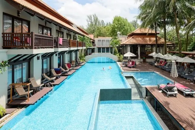 Deluxe Tek Büyük veya İki Ayrı Yataklı Oda, Havuz Kullanımı