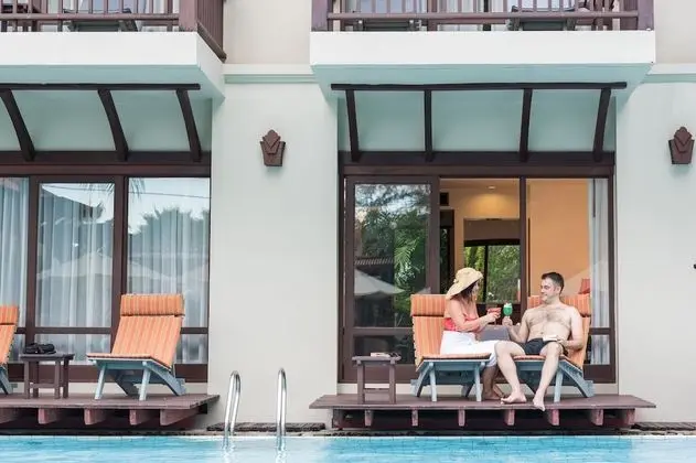 Deluxe Tek Büyük veya İki Ayrı Yataklı Oda, Havuz Kullanımı