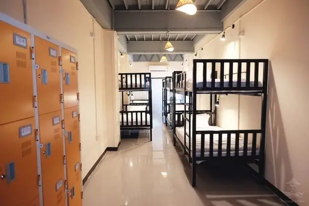 10-Bed Mixed Dormitory