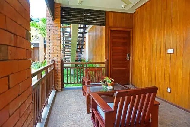 Superior Twin -Khmer style- Free one-way Airport pick up