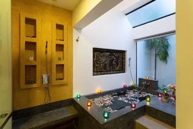 Romantic Süit, 1 Yatak Odası, Havuz Manzaralı