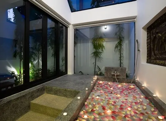 Romantic Süit, 1 Yatak Odası, Havuz Manzaralı