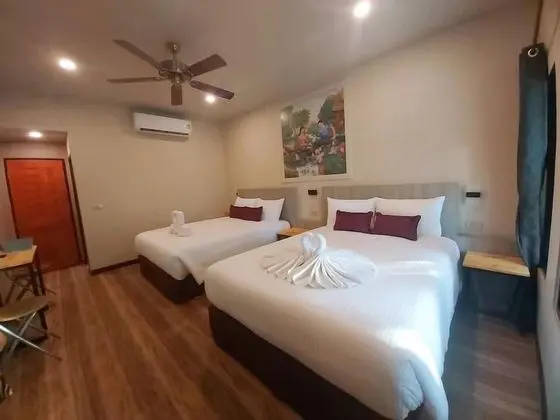 Deluxe Dört Kişilik Oda