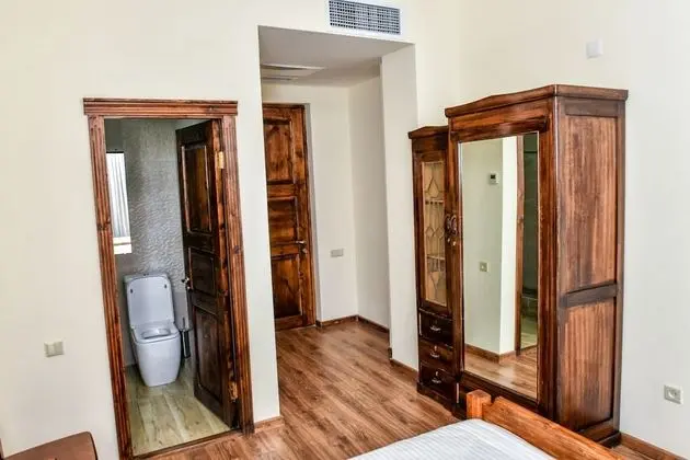 Deluxe Tek Büyük Yataklı Oda, Bahçe Manzaralı (#2)