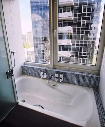 Deluxe Tek Büyük Yataklı Oda, Balkon