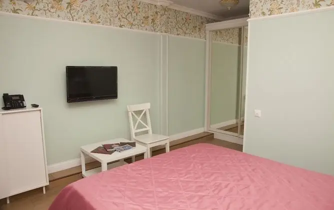 Standard Tek Büyük Yataklı Oda