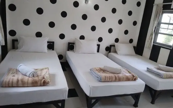 Basic Üç Kişilik Oda