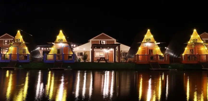 Villa (Mekong)