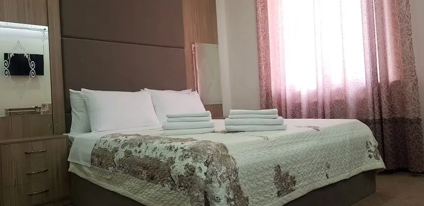 Comfort Tek Büyük Yataklı Oda