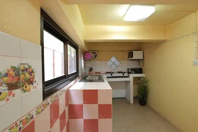 Standard Room, Shared Bathroom (Fan)