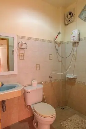 Standard Room, Shared Bathroom (Fan)