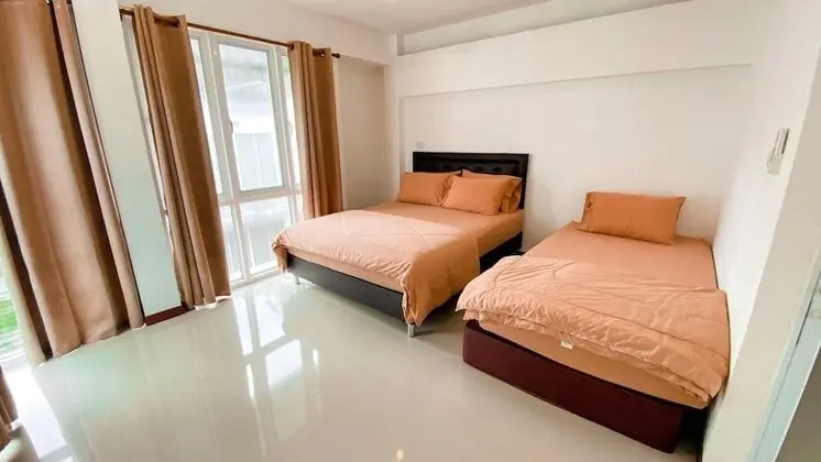 2 Bedrooms House