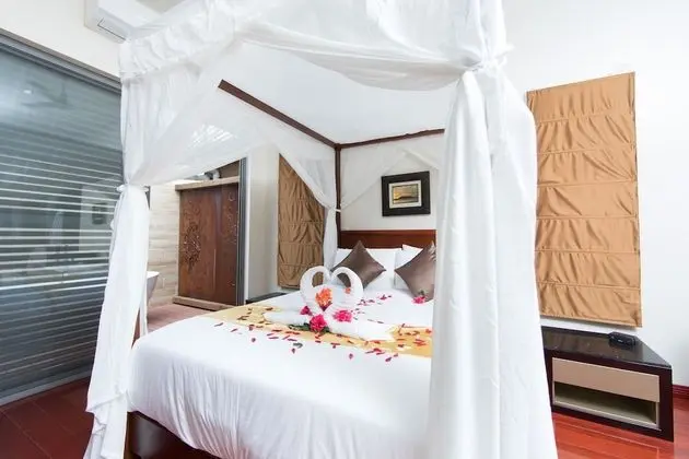 Oda, 1 Yatak Odası, Mutfak, Havuz Kenarı (Villa)