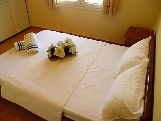 Stüdyo, Bahçe Manzaralı