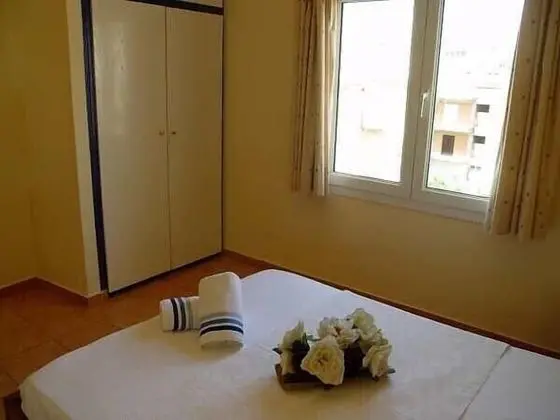 Stüdyo, Bahçe Manzaralı