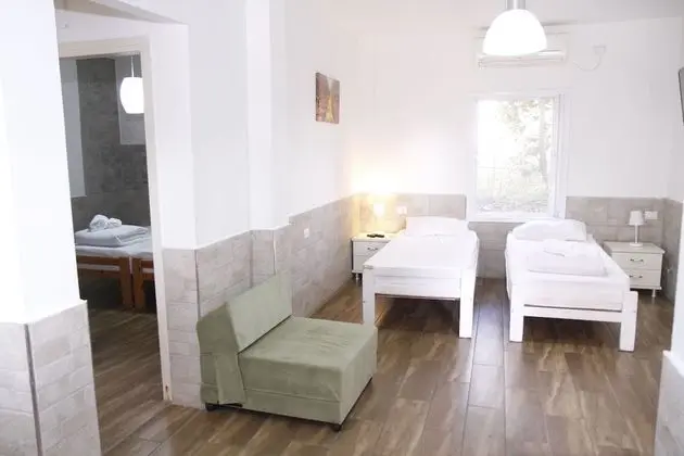 Standard Tek Büyük veya İki Ayrı Yataklı Oda (2nd Floor)