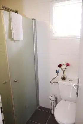 Standard Tek Büyük veya İki Ayrı Yataklı Oda (2nd Floor)
