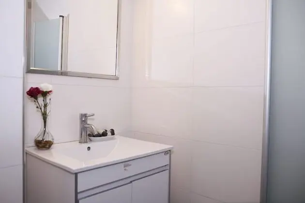 Standard Tek Büyük veya İki Ayrı Yataklı Oda (2nd Floor)