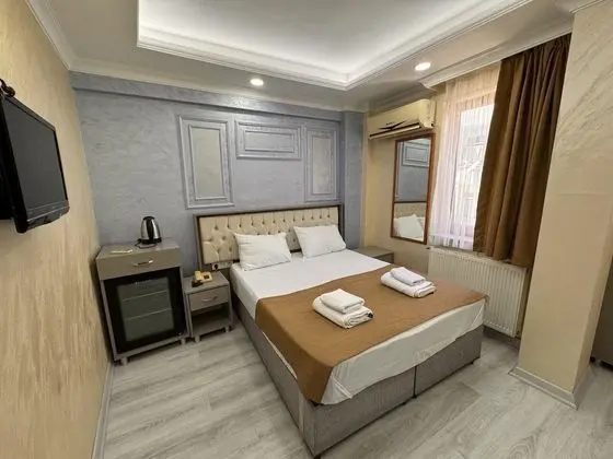 Standard Tek Büyük veya İki Ayrı Yataklı Oda