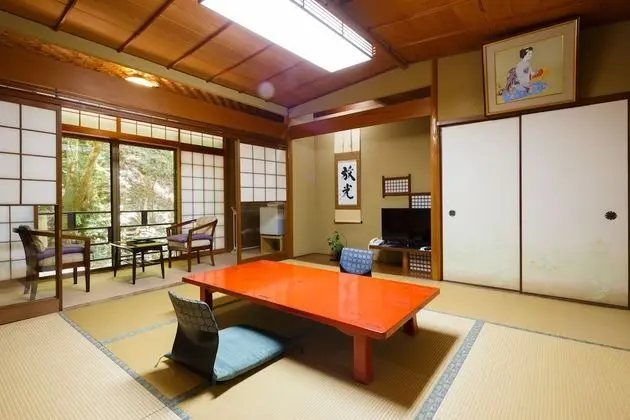 Traditional Oda (Japanese Style)