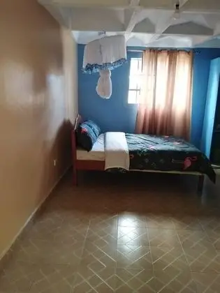 Büyük Yataklı Tek Kişilik Oda