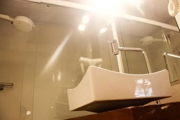 Traditional İki Ayrı Yataklı Oda