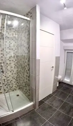 İki Ayrı Yataklı Oda, Özel Banyo