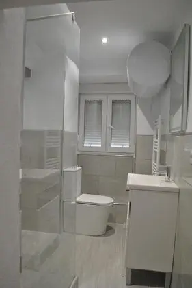 Tek Büyük Yataklı Oda, Banyolu/Duşlu