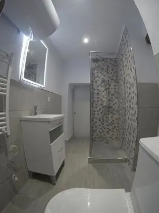 Tek Büyük Yataklı Oda, Banyolu/Duşlu