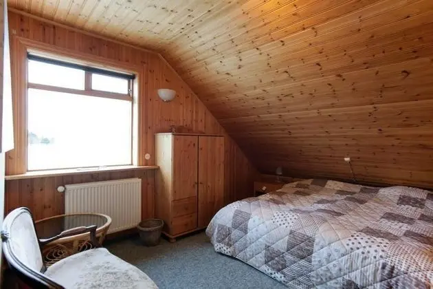 İki Ayrı Yataklı Oda, Ortak Banyo