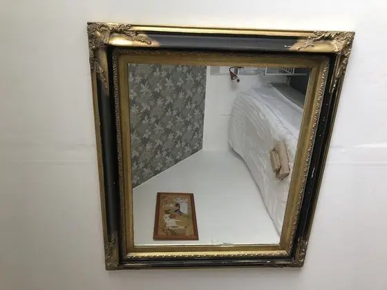 İki Ayrı Yataklı Oda, Ortak Banyo