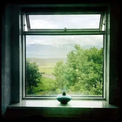 İki Ayrı Yataklı Oda, Ortak Banyo