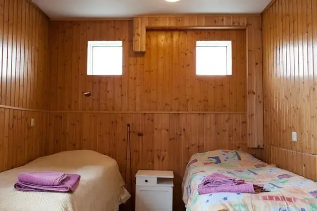 Üç Kişilik Oda, Ortak Banyo