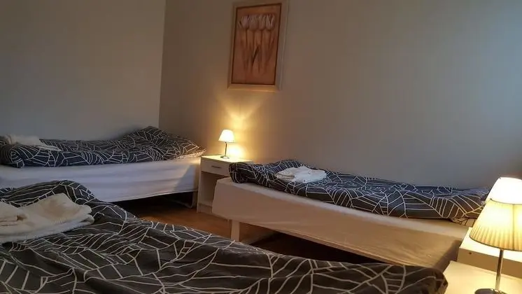 Üç Kişilik Oda, Ortak Banyo