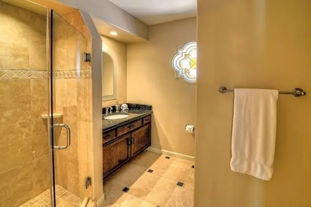 Ev (3 Bedrooms)