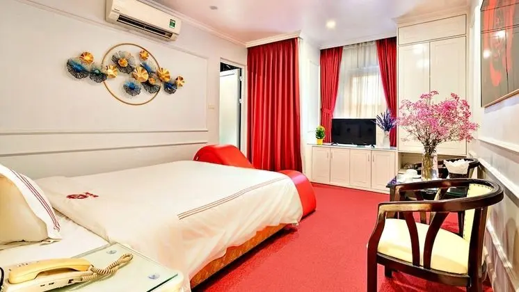 Deluxe Tek Büyük Yataklı Oda